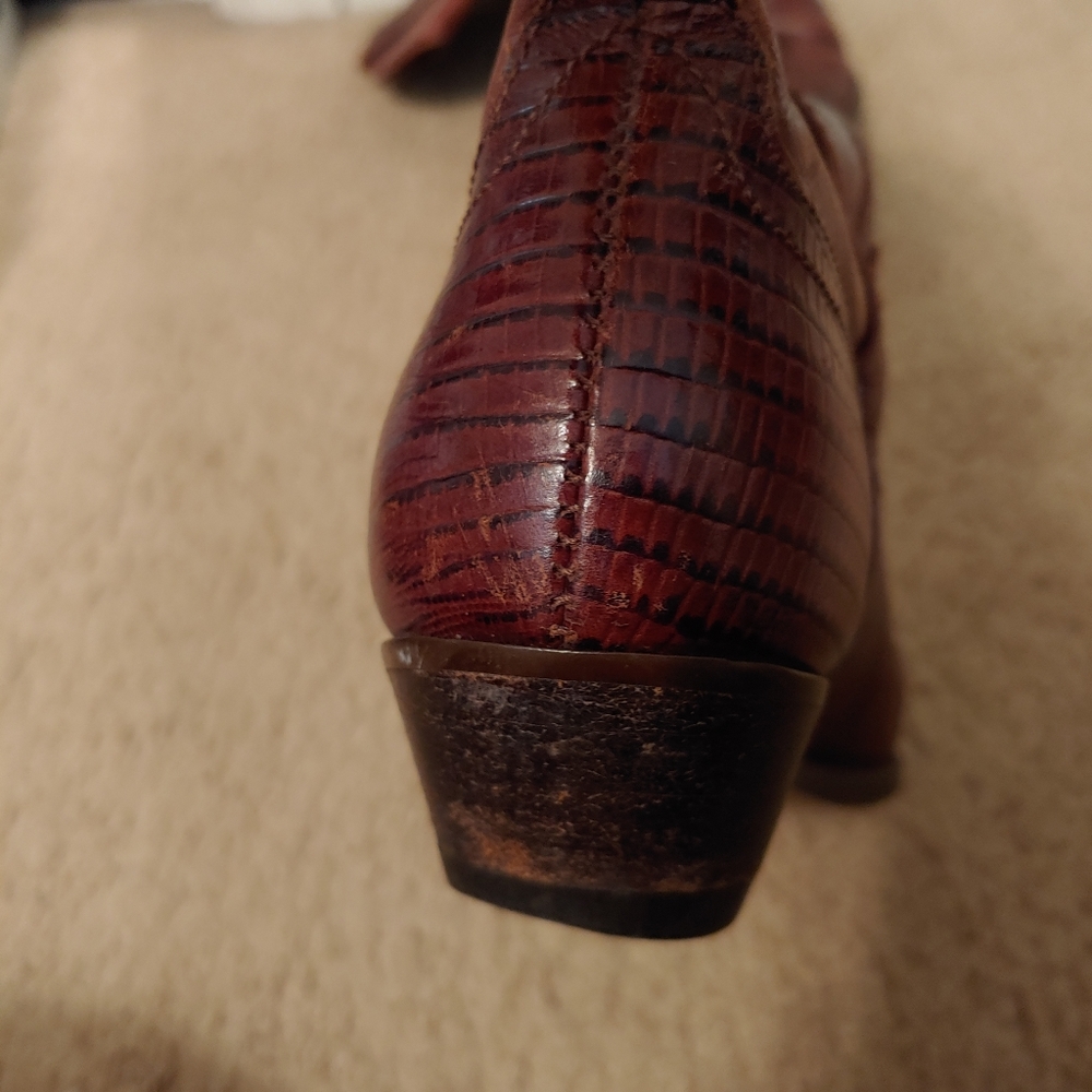 Boots - Picture 5 of 5